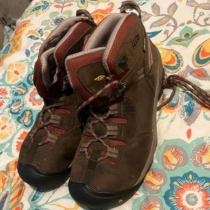 Women’s Keen Work Boots with Composite Toe